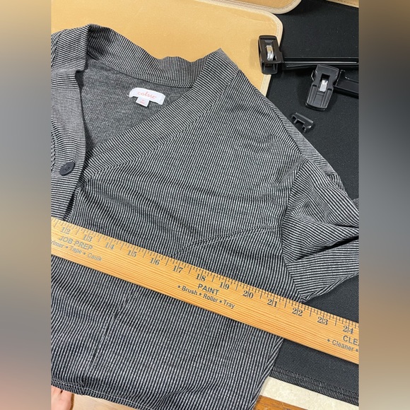 Cardigan sweater - Picture 9 of 10